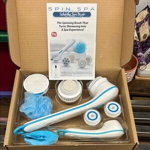 Spinning Spa Brush - White and Blue